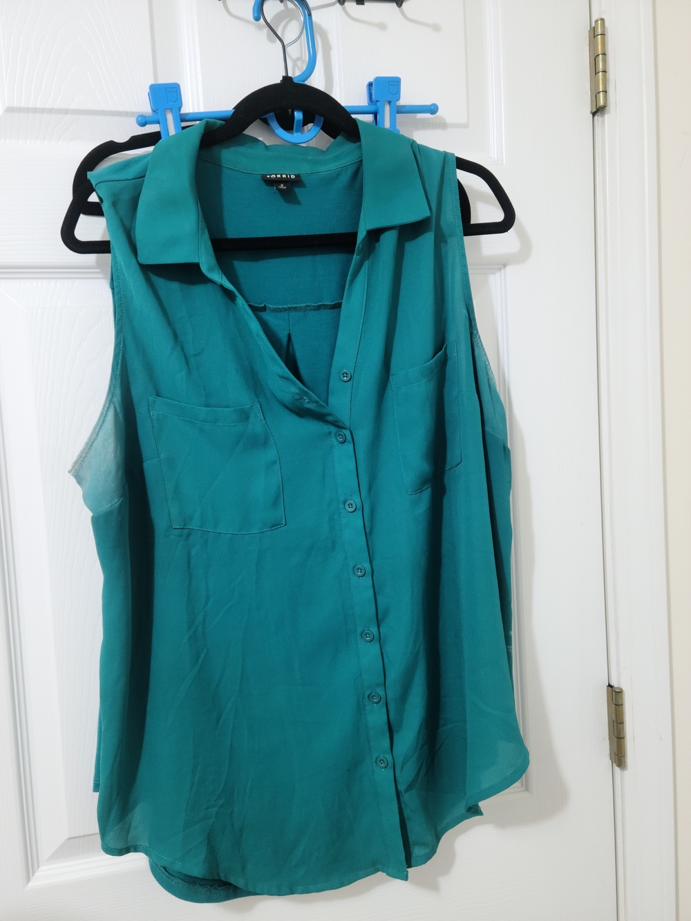 torrid Teal Sleeveless Button-Up Blouse